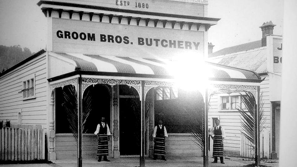 Demolition of old Grooms butchery,opposite the old Greymain school town ...