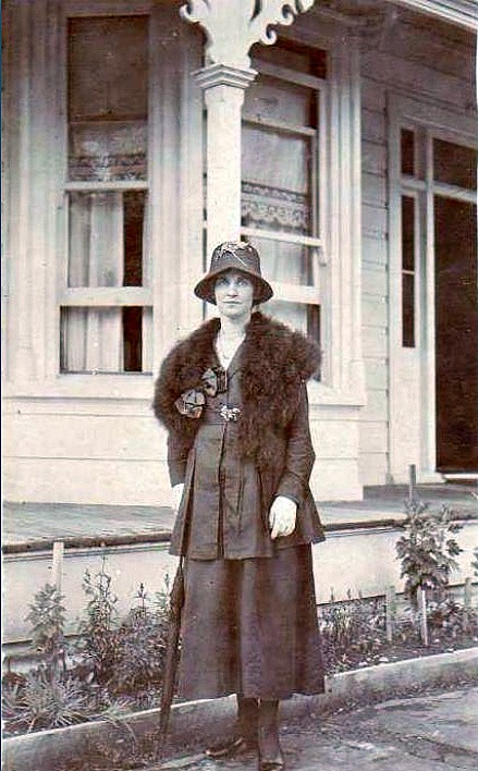Lottie Robinson nee Aitken.
