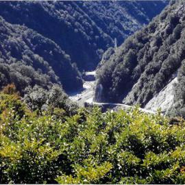 Photo's of the old road Otira Gorge and the building of the viaduct.