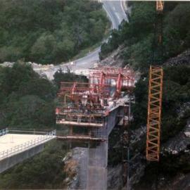 Otira viaduct construction,February 1997 - November 1999.   -ALBUM-