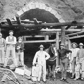 Tunnelling the Southern Alps,Otira tunnel.1918 .