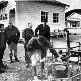 Civil Defence make meal after Inangahua earthquake,1968