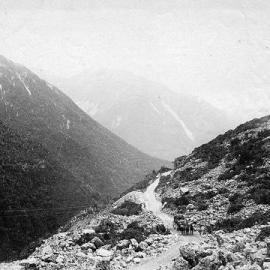 Stagecoach at the top of Otira Gorge ca.1900.