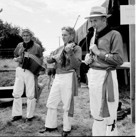  ALBUM - The Kokatahi Band performing at Barrytown.1971. 