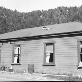 Newton Hotel, Buller Gorge after the 1929 earthquake.