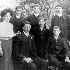 The Paul family of Ahaura, 1911.