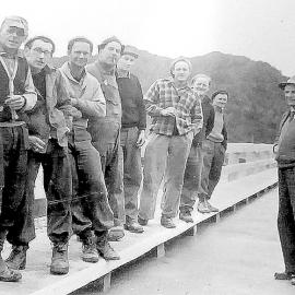 Ministry of Works bridge gang, Big Grey bridge, Ikamatua.