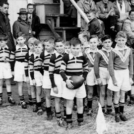 Cobden vs Runanga Midgets,curtain raiser to West Coast vs France game at Wingham Park.1951.