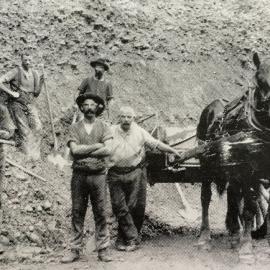 Gravel pit, Moonlight