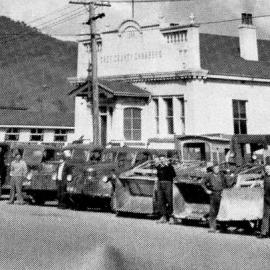 Grey County Council fleet outside County Chambers, Gresson Street.