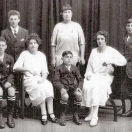 The children of Arthur Edwin and Alice Ada Hibbs ,Greymouth.1925.