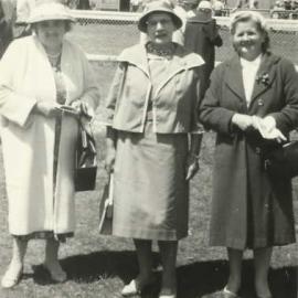 Camerons Ladies. 1960.       *PHOTO ALBUM*