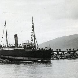 Mapourika Stranded Cobden Beach 1898.