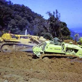 Roadways D9 and Euclid C6 at Knights Point.