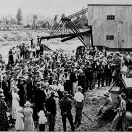 New Gold Dredge opened at Murchison.ca.1936.   - 2 PHOTOS -