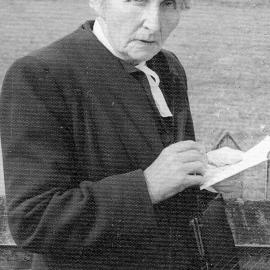 Ellen Hannah Bolitho,attending the Reefton races.1953.