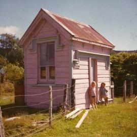 Weighing house near Hokitika. Jan 1972