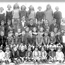 Sacred Heart pupils,Cobden. 1925.