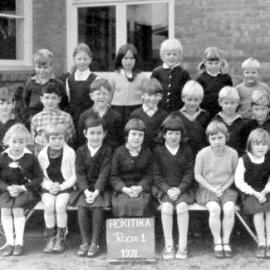 Hokitika D.H.S, P 1 .1972 and  1960.  - 2 PHOTOS -