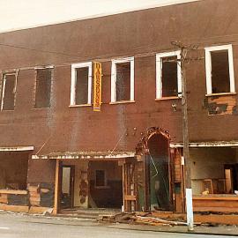 Dawsons Hotel, Reefton being demolished, June 1984.