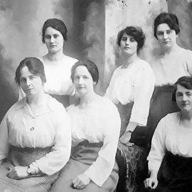De Filippi cousins with Eunice Henderson and three Thornton sisters.1920`s
