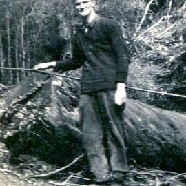 Lofty Merriman at Tuck's Mill at Findlay Creek. 1948.
