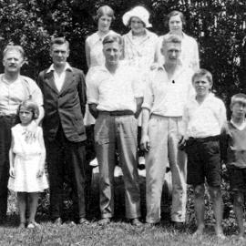 Steve & Jane Havill and  family.