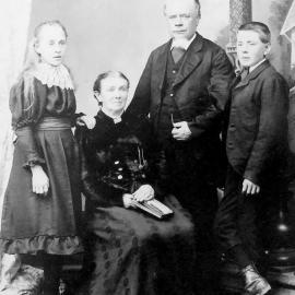  Sarah & John Havill.. with youngest of their children Steve & Rhoda.