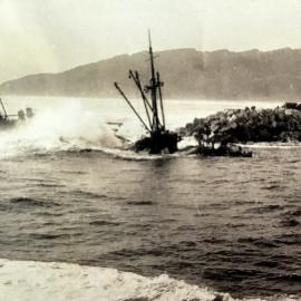 Kaponga crossing Grey River bar *Alan Wisdom collection*