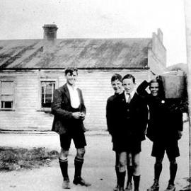 Reefton lads in Buller Rd, 1925.