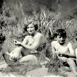 Picnic at Coal Creek - Colleen O`Neil, Jim and Rex Duggan from Runanga.