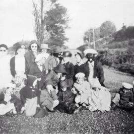 Fancy dress, Stillwater ALSO a history of Stillwater