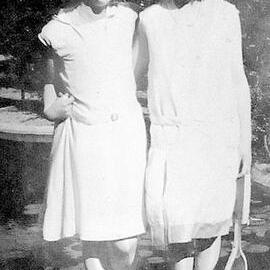 Satherwaite sisters , Runanga .ca.1920`s.