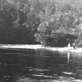 Kotuku  Swing bridge . 1928.