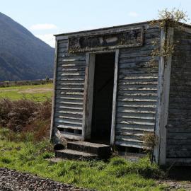 Inchbonnie Railway Shelter, Sept 2019.