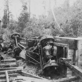"All the workings you never see" and "Up after a wreck" - Kotuku.1931.   - 2 PHOTOS -