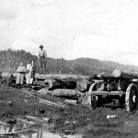Loading logs Orwell Creek.1925.
