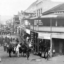 1918: Red Triangle Day procession on Mawhera Quay, Greymouth