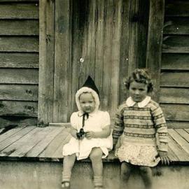 Pat, Wendy and Kathleen O`Neill.ca.1948.  - ALBUM -