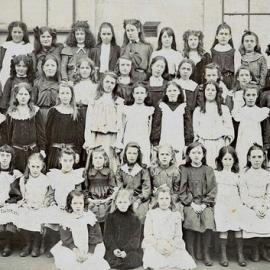 St Patrick's School pupils, Greymouth,1909