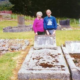 Eliza and  Martha Carse and Descendents .    - PHOTO ALBUM -