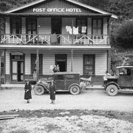 The last remaining building at Lyell . 1930`s.