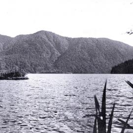 Lake Paringa. 1930`s .