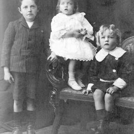 Elva, Douglas and Reginald Askew - Their mother died in the 1918 flu epidemic.ca.1915.