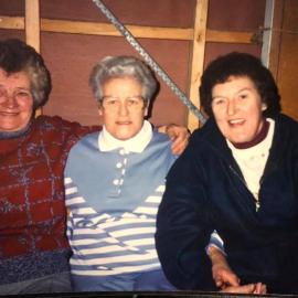 Cobden women Mary Colville, Gelen Atkinson and Gwenda Tomlinson 