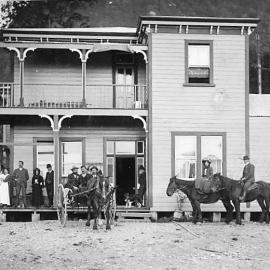 Glacier Hotel, Waiho early 1900.