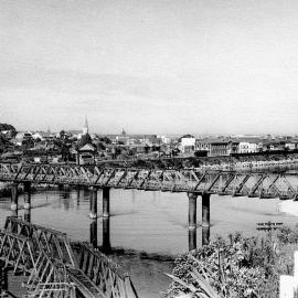 The road and rail bridges, Greymouth, 1950s