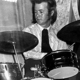 R.I.P - Kenny Groom.       - ALBUM -