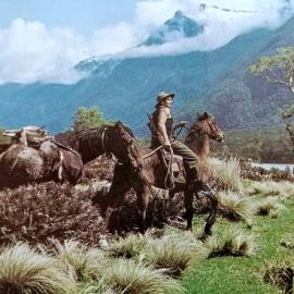 ĀLBUM - Hunting on West Coast .ca.1960`s.