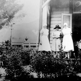 Reefton Hospital, with Broadway at the rear, 1920's.